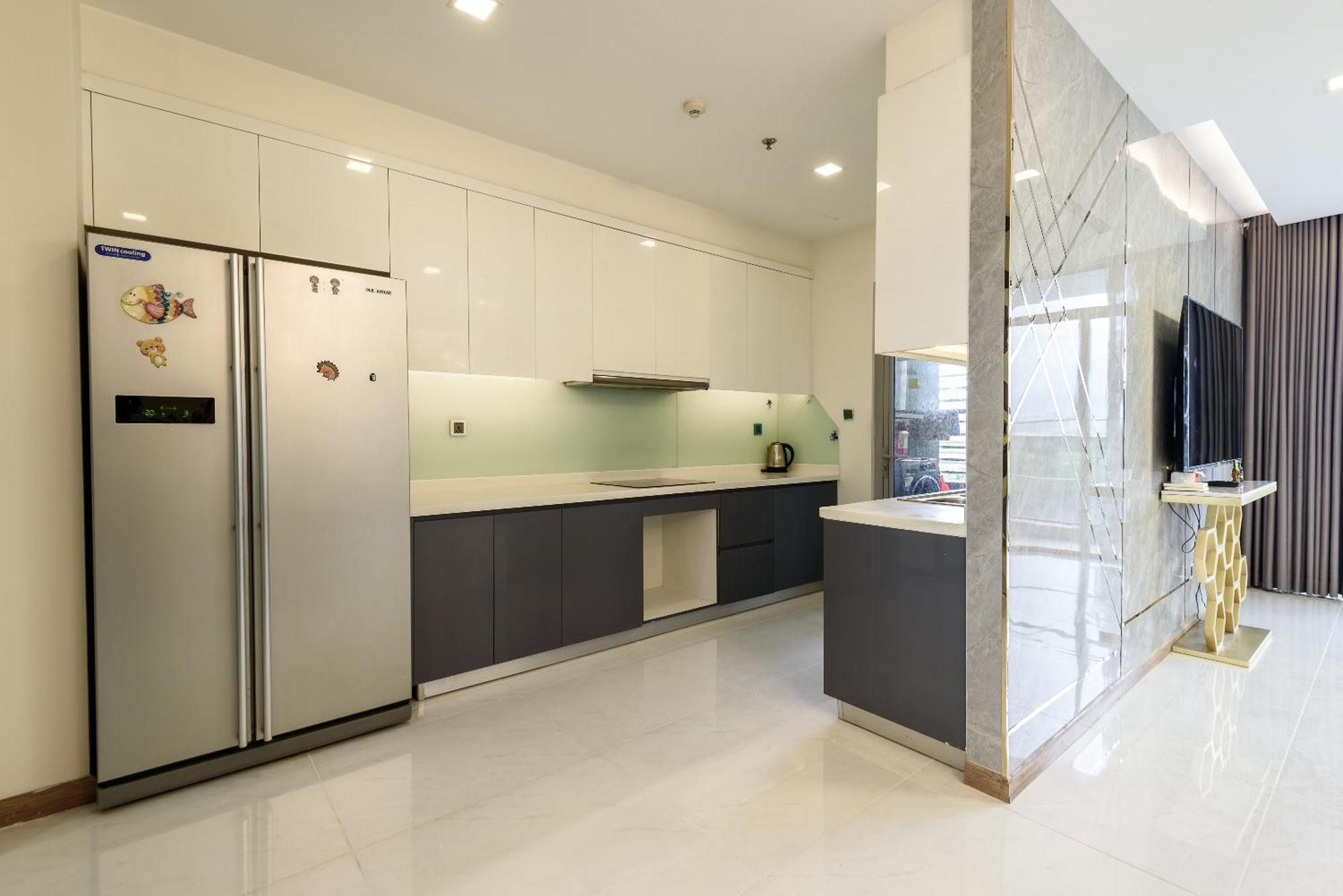 Ở trọ Vinhomes Residences Luxury Apartment *